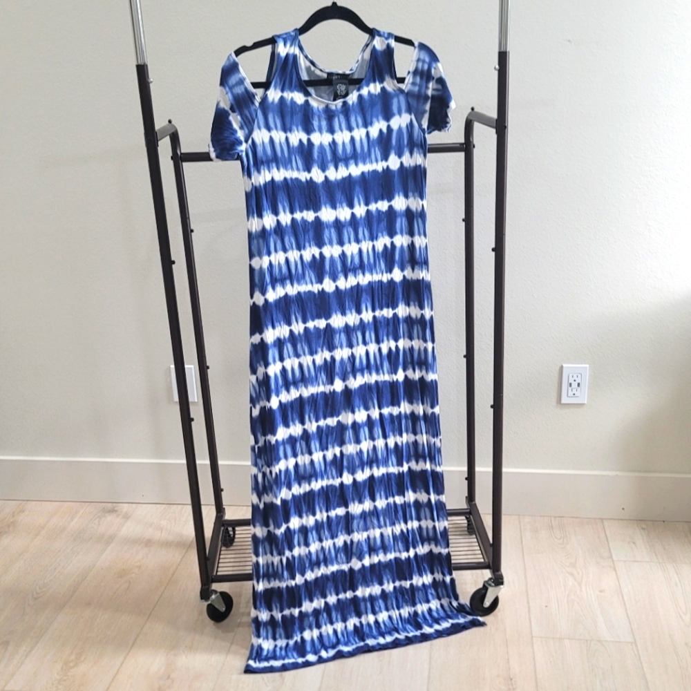 Soft Comfy Shoulder Cutout Maxi